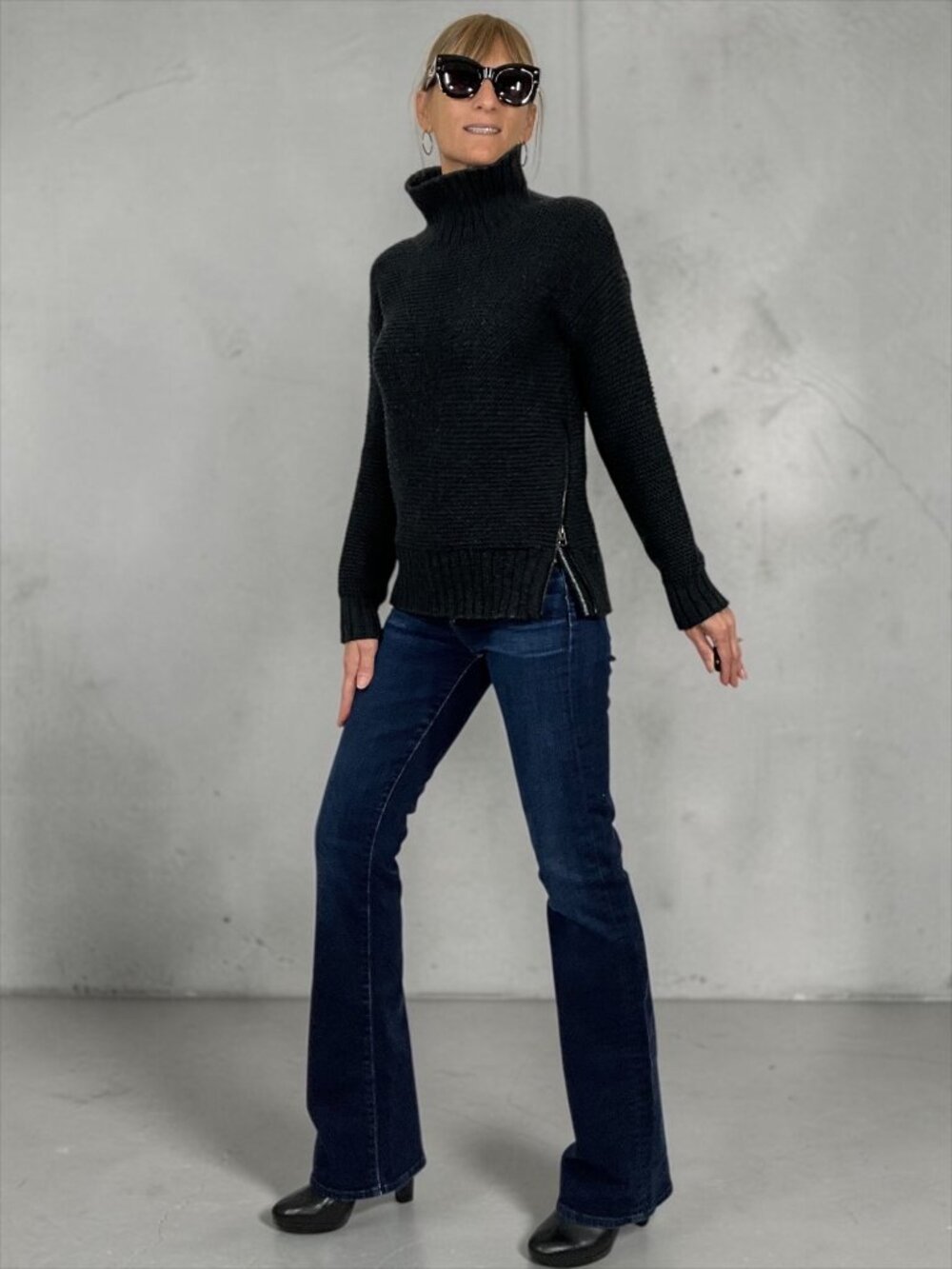 Lululemon Karma Kurmasana Sweater 4 Heather Black Wool Turtleneck